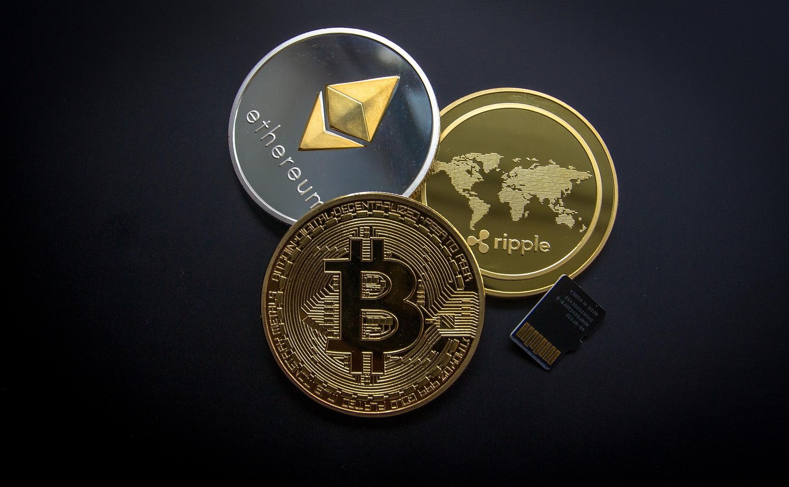$100 billion crypto sell-off hits traders, $320 million worth of long ETH positions liquidate